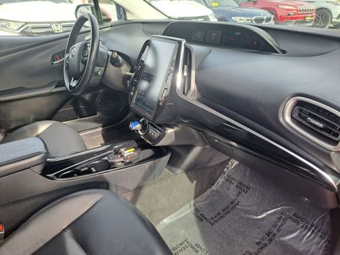 Used 2022 Toyota Prius Prime XLE image 23