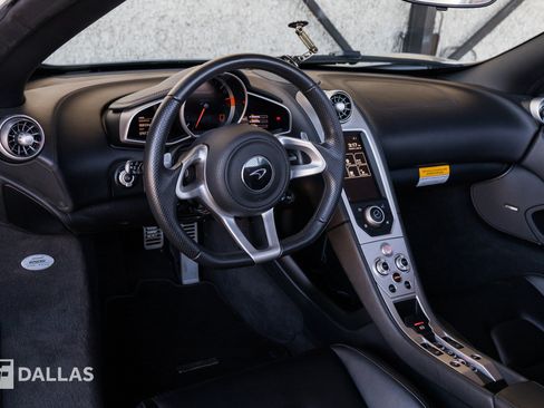 Used 2015 McLaren 650S Spider RWD image 3