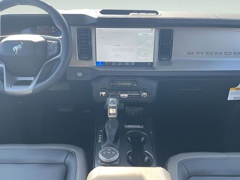 New 2025 Ford Bronco Outer Banks AWD/4WD image 16