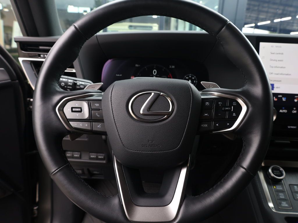 Used 2025 Lexus GX 550 AWD/4WD image 38