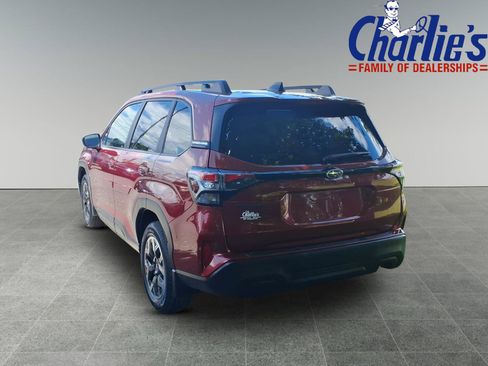 Certified 2025 Subaru Forester Premium AWD/4WD image 5
