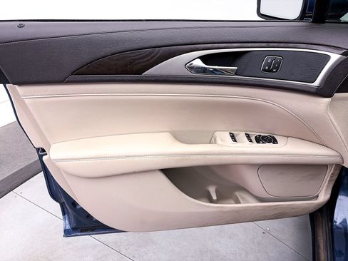 Used 2018 Lincoln MKZ Select w/ Select Plus Package FWD image 17
