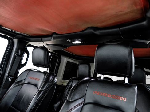 Used 2018 Jeep Wrangler Unlimited Rubicon w/ LED Lighting Group image 38