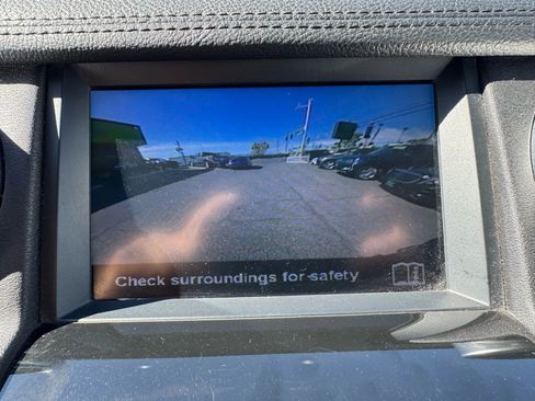 Used 2015 Land Rover LR4 HSE image 30