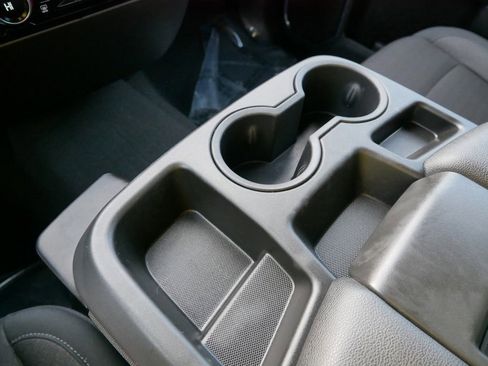 Used 2024 GMC Sierra 2500 SLE image 27