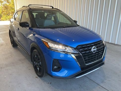 Used 2023 Nissan Kicks SR w/ SR Premium Package image 27