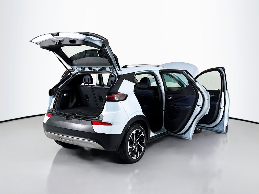 Used 2023 Chevrolet Bolt EUV Premier w/ Sun & Sound Package FWD image 22