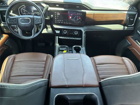 Used 2024 GMC Sierra 2500 Denali Ultimate w/ Max Trailering Package AWD/4WD image 13