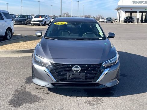 Used 2024 Nissan Sentra SV image 2