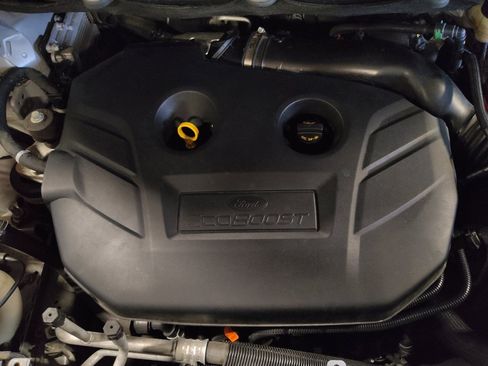 Used 2017 Ford Edge SE FWD image 30