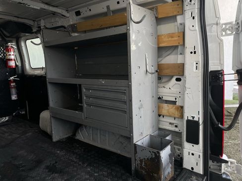 Used 2018 Ford Transit 250 130 Low Roof w/ Exterior Upgrade Package image 17