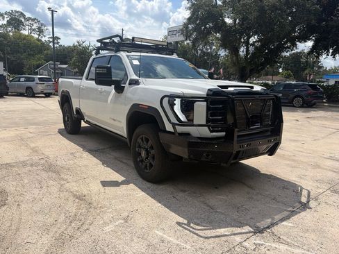 Used 2024 GMC Sierra 2500 AT4 w/ AT4 Premium Plus Package AWD/4WD image 8