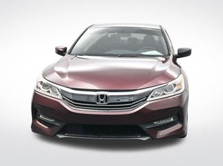 Used 2017 Honda Accord Sport Special Edition video 2