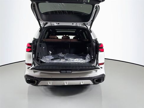 New 2026 BMW X5 xDrive40i w/ M Sport Package AWD/4WD image 52