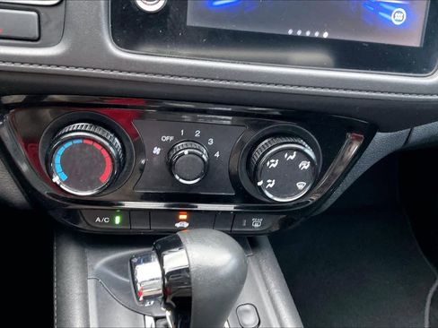 Used 2020 Honda HR-V Sport image 32