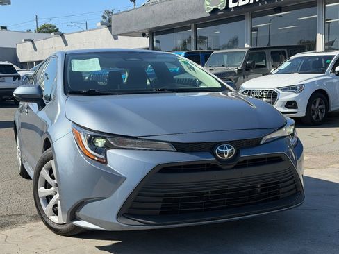 Used 2023 Toyota Corolla LE image 2