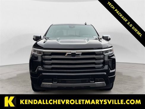 Used 2023 Chevrolet Silverado 1500 High Country w/ Technology Package image 8