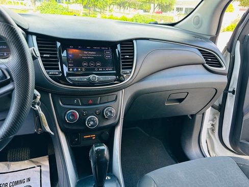 Used 2020 Chevrolet Trax LS w/ Tint and Cruise Package FWD image 15