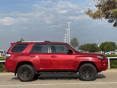 Used 2023 Toyota 4Runner SR5 AWD/4WD image 3