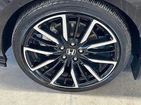Used 2023 Honda Accord Touring image 8