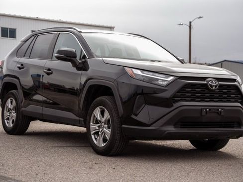 Used 2023 Toyota RAV4 XLE image 3