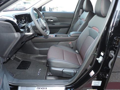 New 2026 Nissan Kicks SR image 16