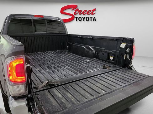 Certified 2023 Toyota Tacoma TRD Off-Road image 7
