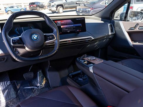 Used 2023 BMW iX xDrive50 w/ Premium Package AWD/4WD image 18