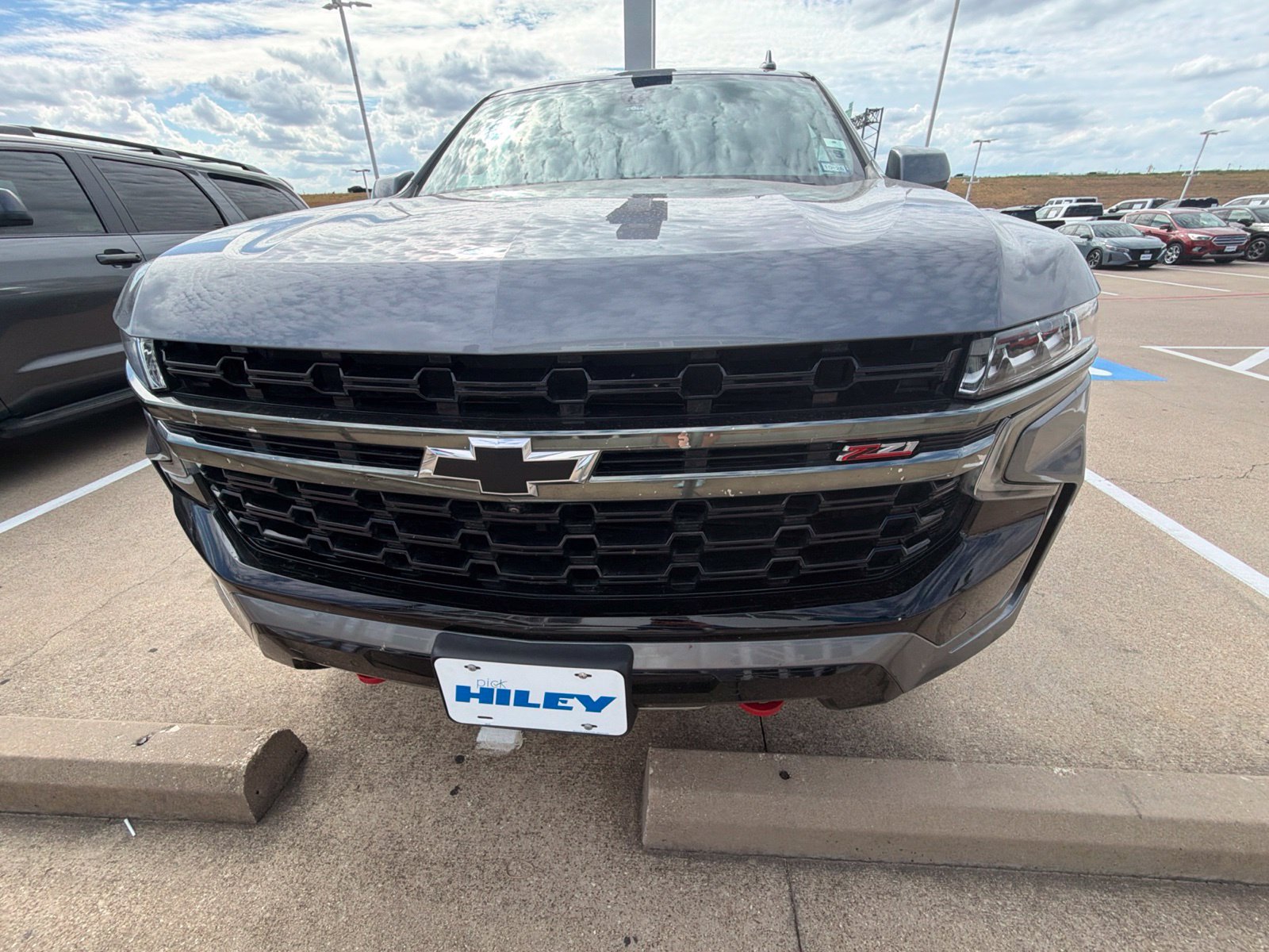 Used 2021 Chevrolet Suburban Z71 w/ Z71 Off-Road Package AWD/4WD image 2