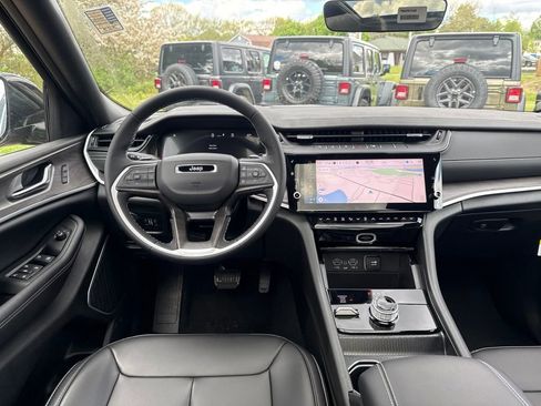 New 2026 Jeep Grand Cherokee Limited AWD/4WD image 21