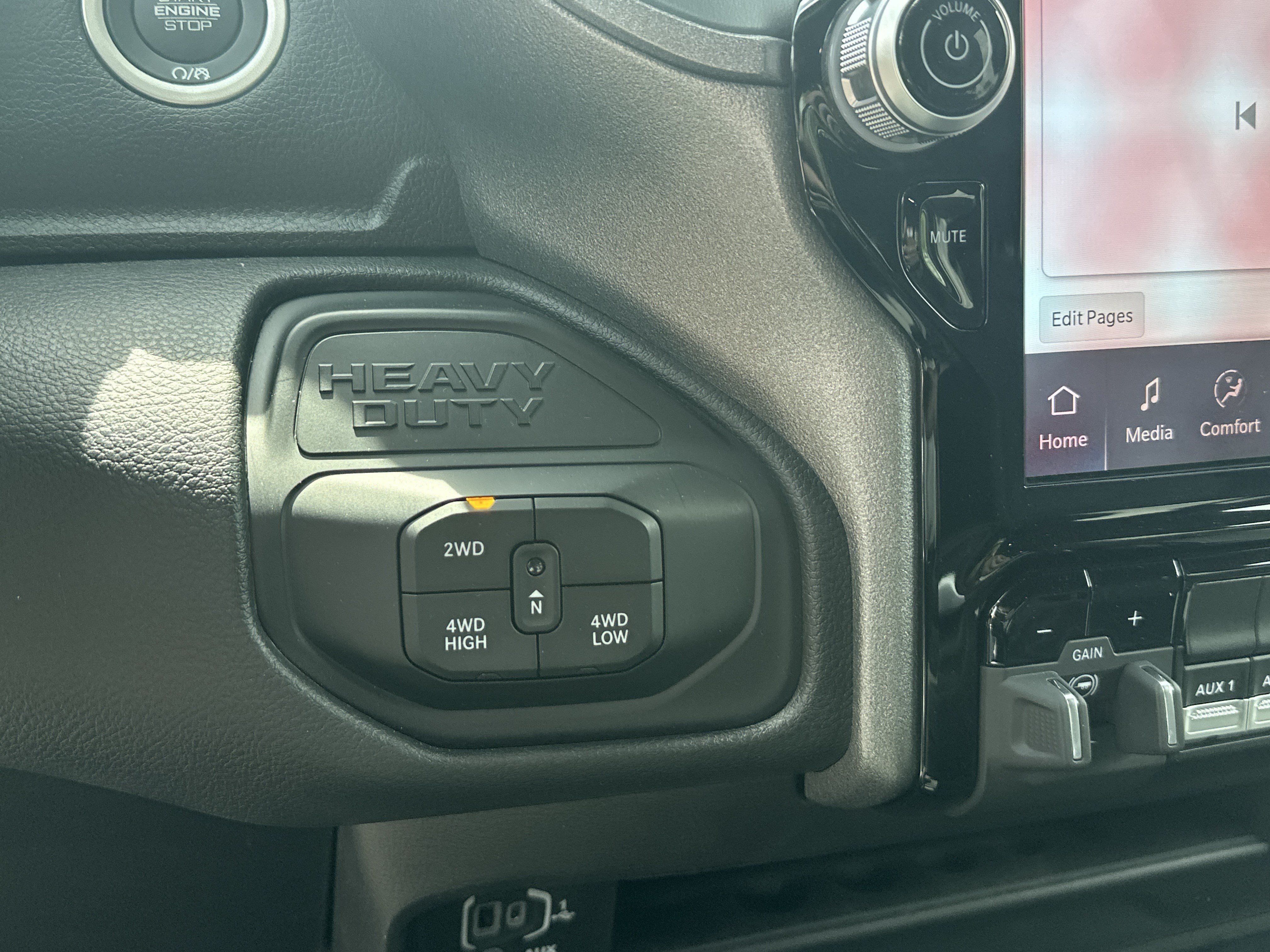 Used 2025 RAM 3500 Tradesman AWD/4WD image 28