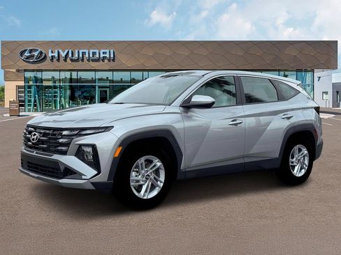 New 2026 Hyundai Tucson SE FWD image 2