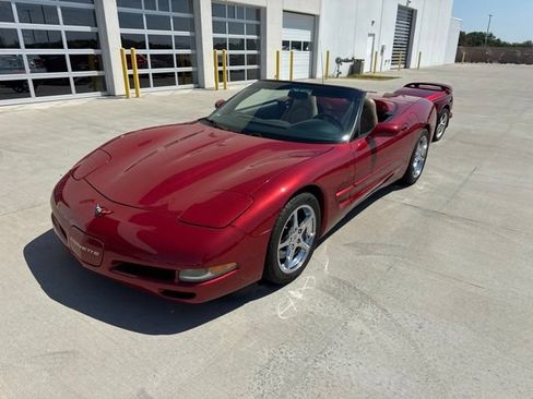 Used 1998 Chevrolet Corvette Convertible w/ Memory Pkg RWD image 7
