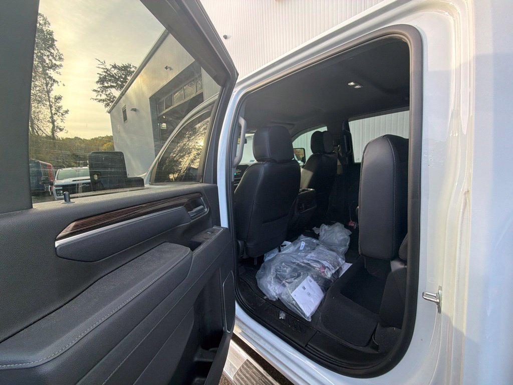 Used 2025 Chevrolet Silverado 2500 LT w/ All Star Edition AWD/4WD image 12