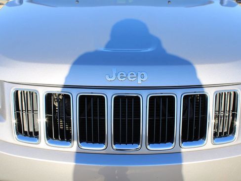 Used 2015 Jeep Grand Cherokee Limited image 23
