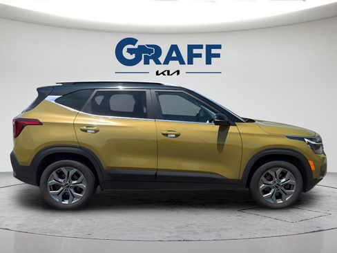 Used 2024 Kia Seltos S AWD/4WD image 12