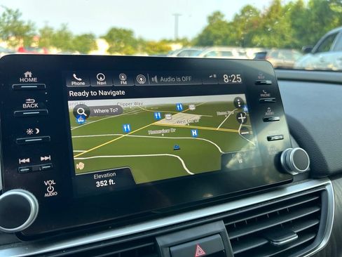 Used 2020 Honda Accord Touring image 19