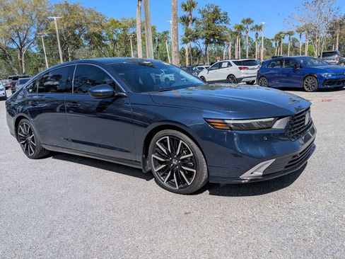 Used 2025 Honda Accord Touring image 1