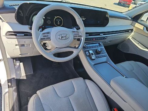 Used 2024 Hyundai Palisade Limited FWD image 16