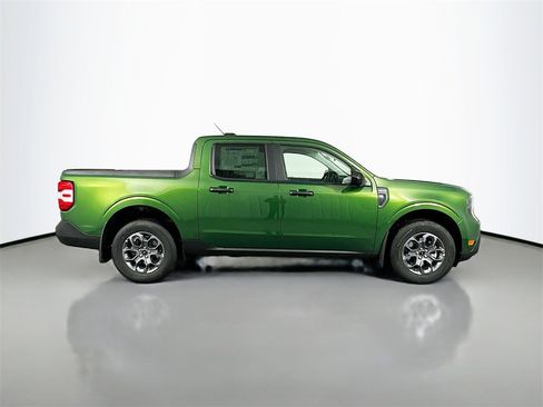 New 2025 Ford Maverick XLT w/ XLT Luxury Package image 8
