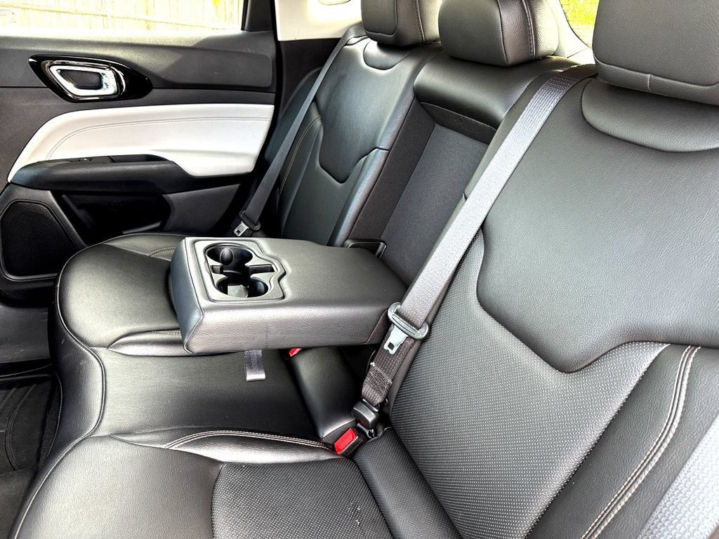 Used 2022 Jeep Compass Limited AWD/4WD image 26