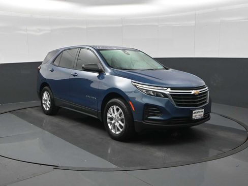 Used 2024 Chevrolet Equinox LS w/ LPO, Floor Liner Package AWD/4WD image 2