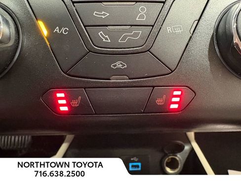 Used 2017 Ford Fusion SE image 11