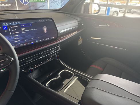 New 2026 Chevrolet Traverse RS w/ LPO, Floor Liner Package image 29