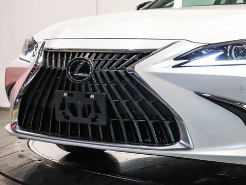 Used 2025 Lexus ES 350 w/ Premium Package FWD image 8
