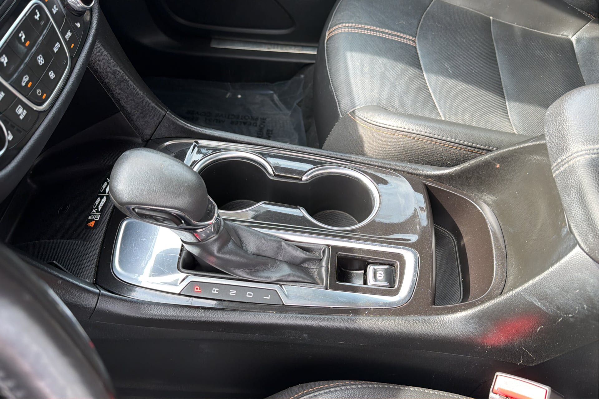 Used 2022 Chevrolet Equinox Premier FWD image 24