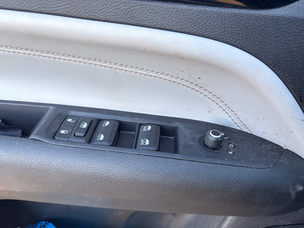 Used 2022 Jeep Compass Limited w/ Sun and Sound Group AWD/4WD image 29