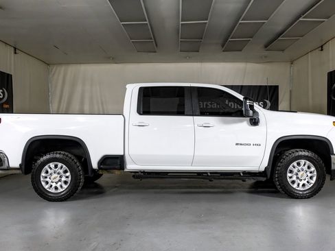 Used 2022 Chevrolet Silverado 2500 LT w/ Convenience Package image 5