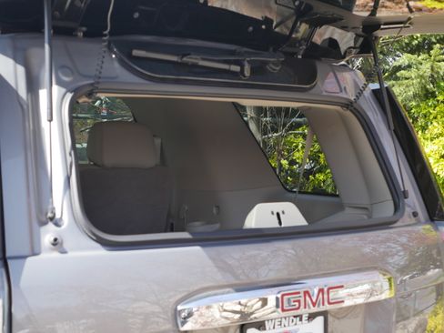 Used 2019 GMC Yukon Denali w/ Open Road Package image 20