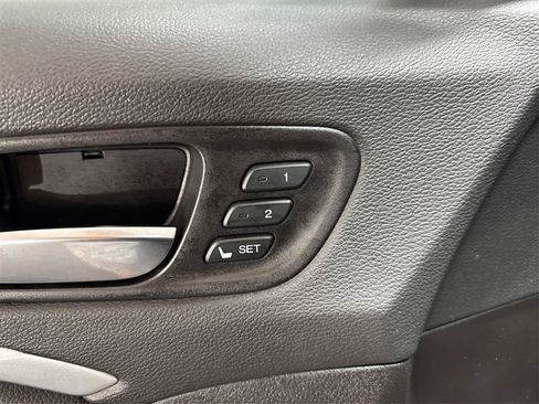 Used 2020 Acura MDX FWD image 35